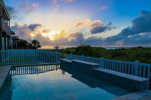Casa Del SolGreat views and a Pool in Isla Del Sol