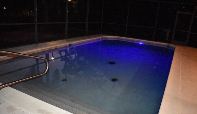 “Casa Della Luna” Private Luxury Pool Home, Only minutes To The Beach
