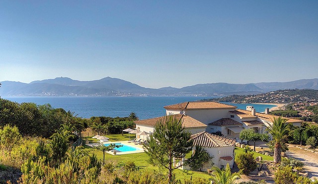 Casa di Andria. Large luxury house in a preserved setting