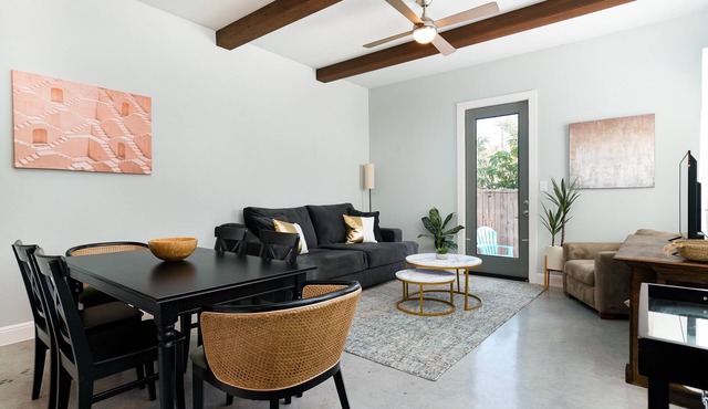 Casa Dolce Vita by the Alamodome - Pet Friendly