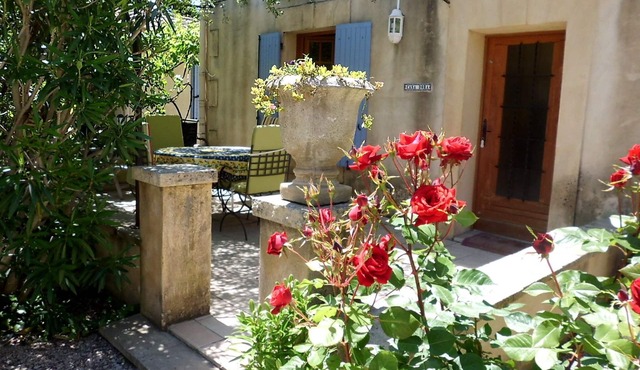 "Casa Dora" - sleeps 4, 2bed 2bath self catering Apartment heart of Provence