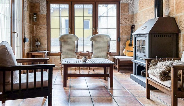 Casa El Arrabal, casa con chimenea, piscina y patio