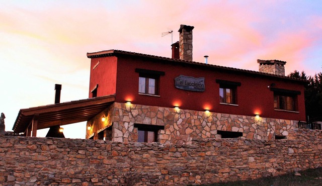 Casa el Escalerón | Patio with views, barbecue and fireplace