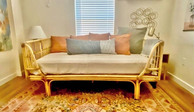 Casa Eleven . Super Location. Walkability