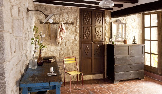 Casa Empeltre and its Casa Grande, in group or family