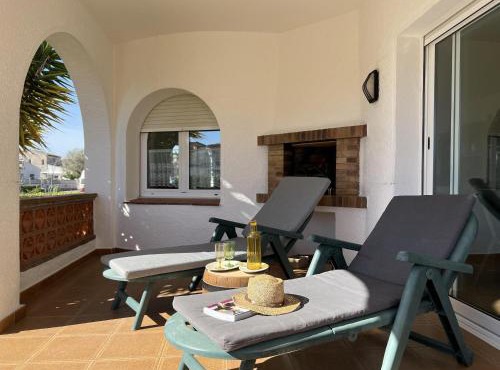Casa en Costa Brava: Barbacoa, Wifi, Gran Jardín, Cerca Playa, Parking - ES-89-116