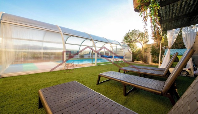 Casa en Mentrida con Piscina Climatizada y Vino con D.o., Admite Mascotas!
