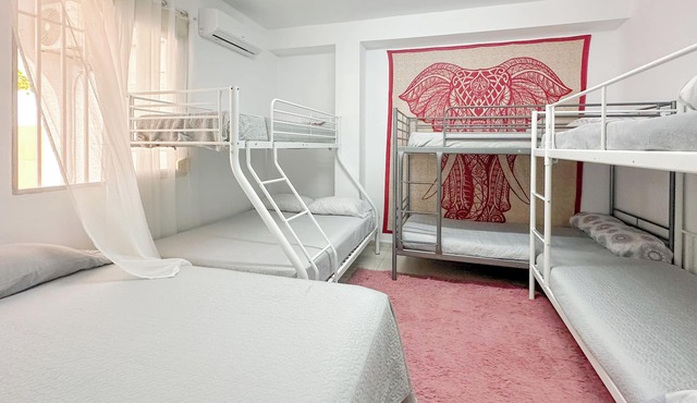 Casa en Paterna, la Zona mas Tranquila y Segura de Valencia con Parking Incluido