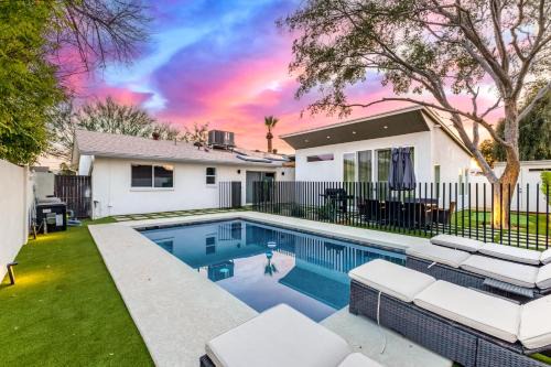Casa Encanto Scottsdale Retreat