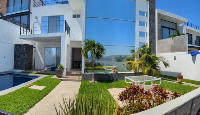 Casa entera en exclusiva privada