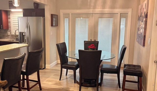 Casa Esquina – St. Pete | Near Beaches & Downtown