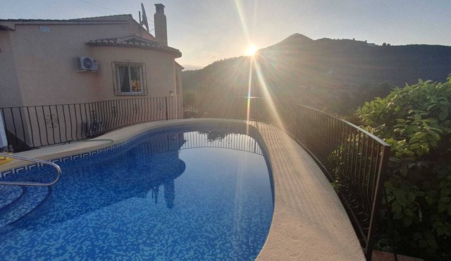 Casa FaB - stunning views and private pool in the beautiful Jalon Valley