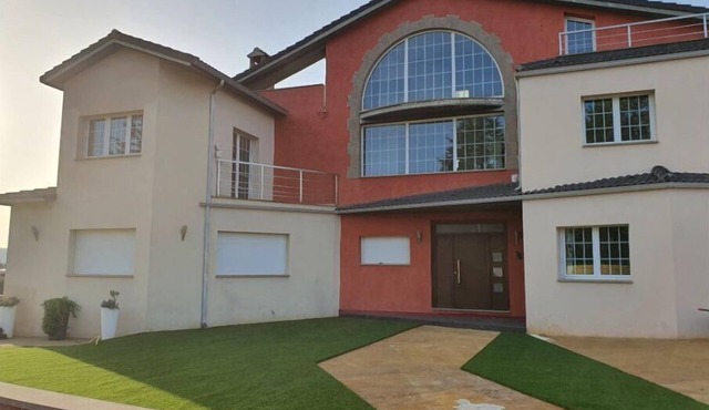 Casa Fantástica en el Prepirineo Catalán
