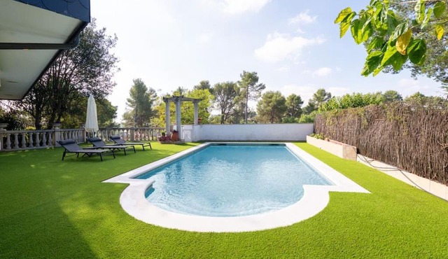 Casa Farré next Barcelona Center