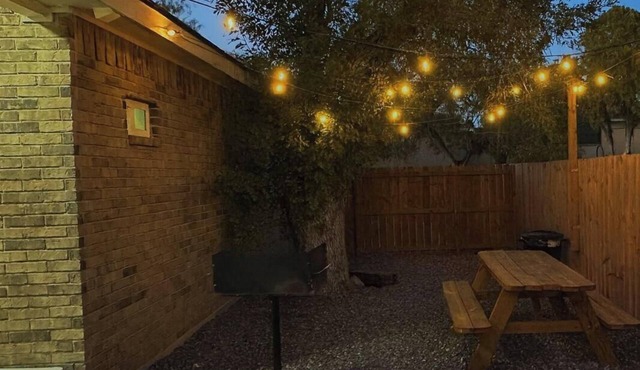 Casa Filmore Your Large Group Retreat in Harlingen Sleeps 16