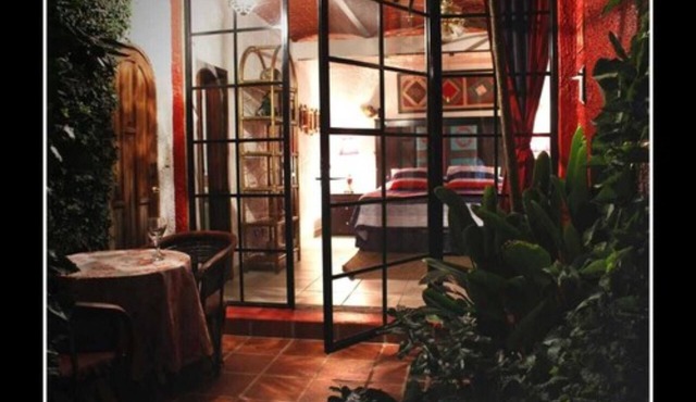 Casa Flores Bed & Breakfast
