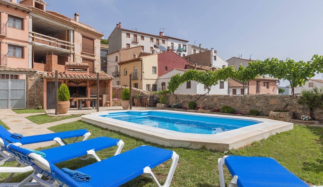 Casa Fuster, Los Robles apartment in San Agustín (Teruel)