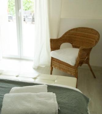 Casa Gastón - esenciaaragon- Casa con jardín privado