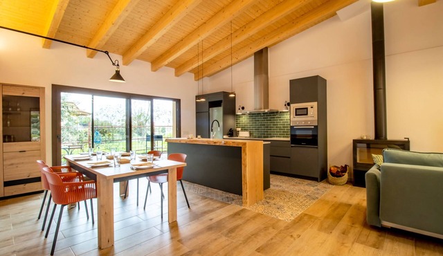 Casa Gessamí – Holiday home near Lake Banyoles