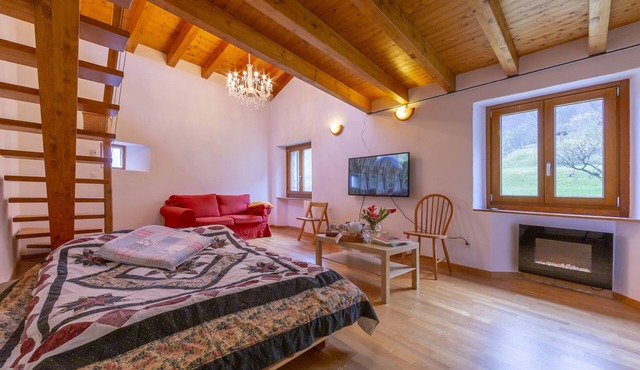 Casa Gialla, Pugerna, Switzerland