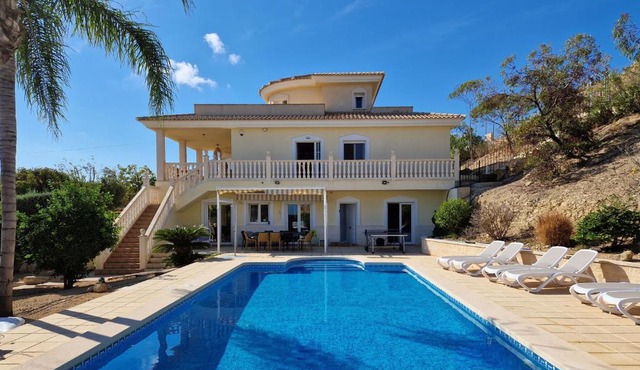 Casa Gran Mirador - Ruime vakantie villa met groot privé zwembad 8-14 pers