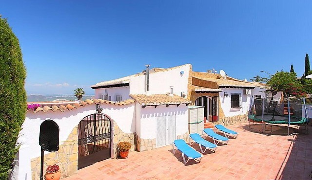 Casa Gran Sorolla by Interhome