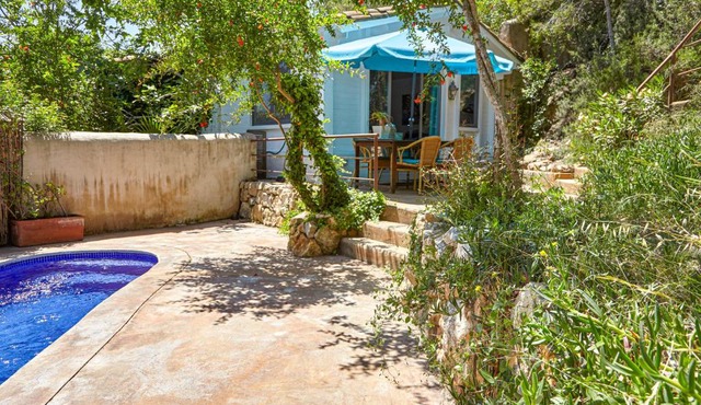 Casa Granada at Masia Nur Sitges, with private pool and adults only