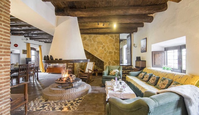Casa Grande de El Cortijuelo, authentic Andalusian farmhouse with charm