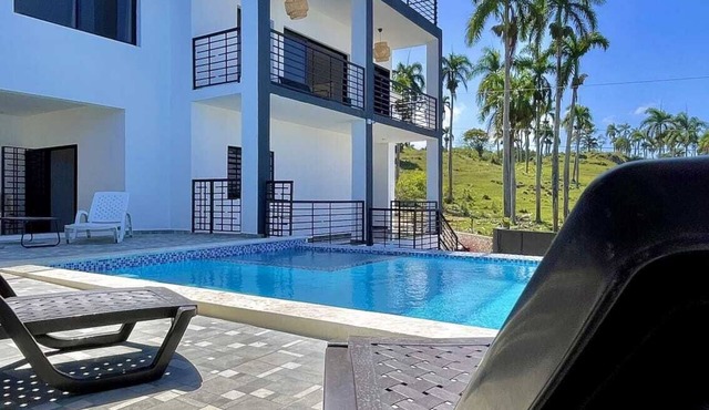 Casa Granview: Luxury Retreat with Pool & Views