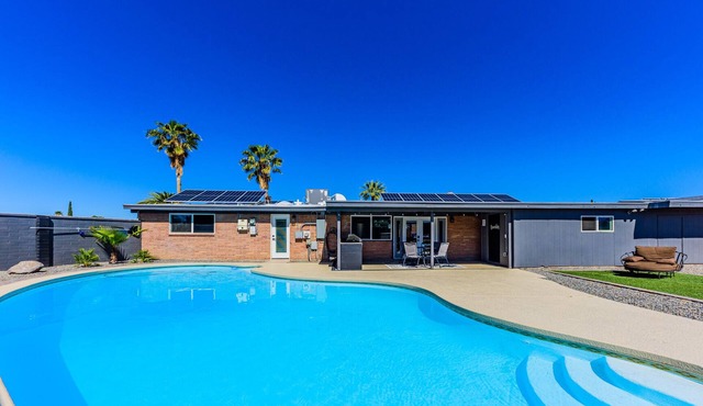 Casa Hermosa ~ Private And Quiet Pool Oasis With Hot Tub