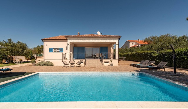 Casa Kamber with pool