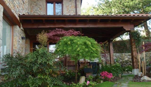 Casa La Marina. Berbes. Finca 3000 m2, parking, overlooking the sea/mountain, golf 500 m