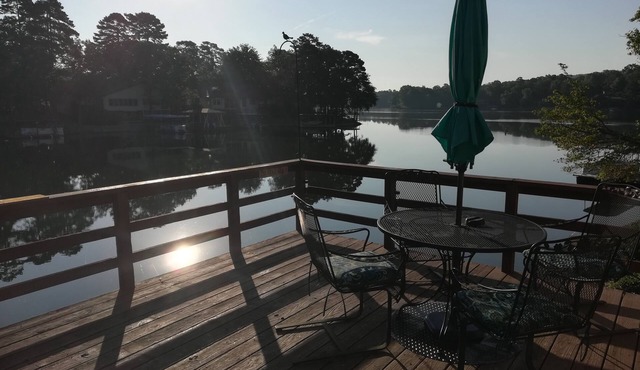 CASA LAGO - LAKE FRONT TOWNHOME w/SPECTACULAR Views w/boat