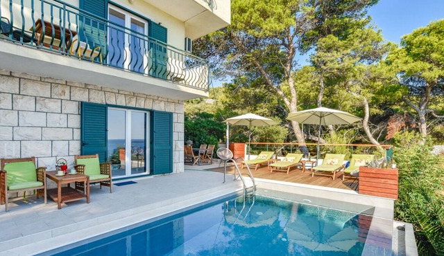 Casa Landa - Three Bedroom Villa, Sleeps 8