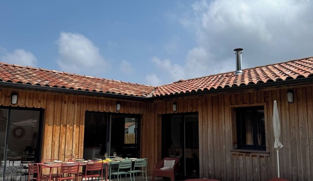 Casa Landaise, pretty house under the pines 5 minutes from the ocean