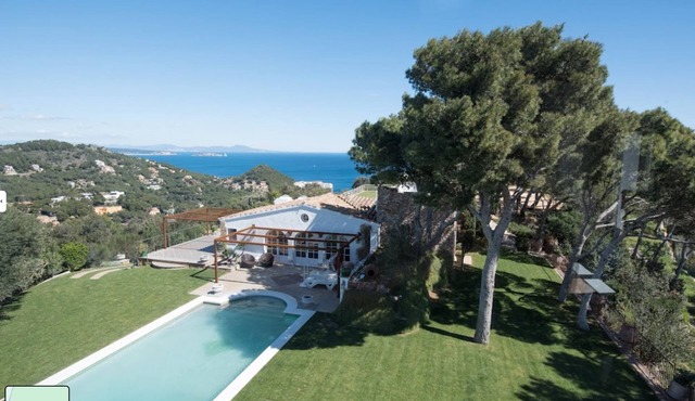 Casa Las Flores - Begur - first line, beach access.