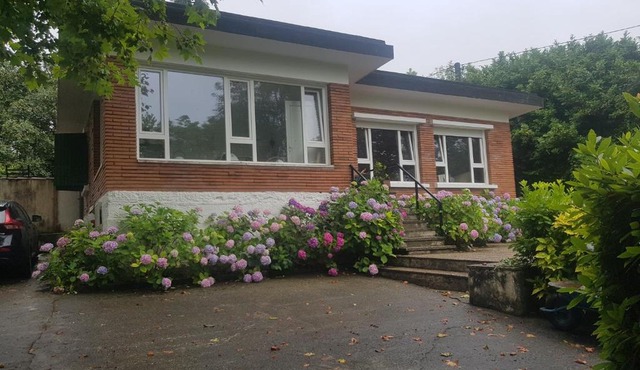 Casa Lekutxoa con amplio jardín cerca de San Sebastián