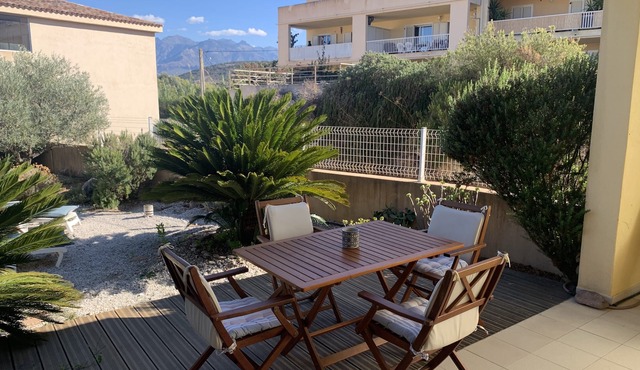 Casa Linda, au calme avec jardin à 900 m plage port et centre de Calvi