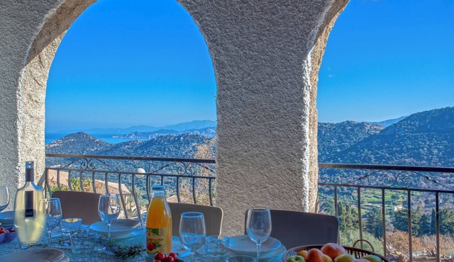 Casa Lisa - appartement dans le village de Monticello vue mer