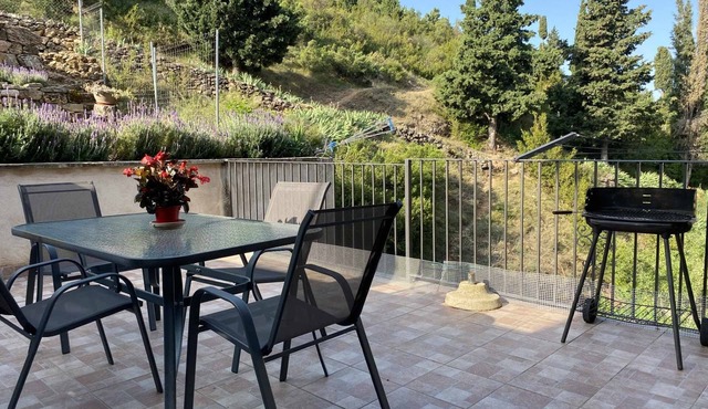 Casa Lola Beceite Apartments, mountain views and petfriendly