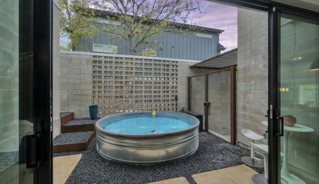 Casa Luna- Eastside Retreat w/Private Cowboy Pool