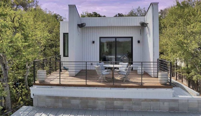 Casa Luna-Modern Retreat w/Private Cowboy Pool!