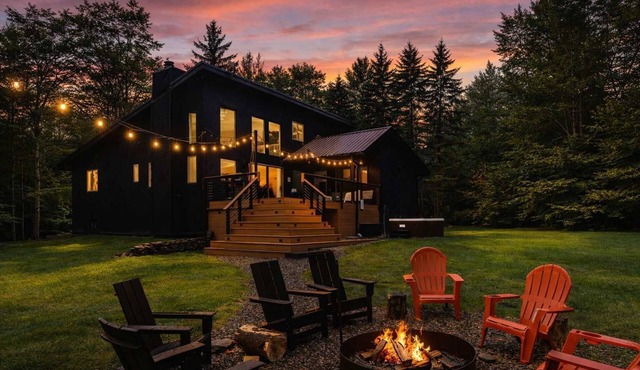 Casa Magda - Designer Home near Hiking + Swimming