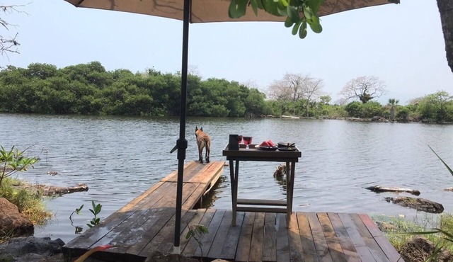 Casa Malanah, with mega garden and direct access to the beach and lagoon!