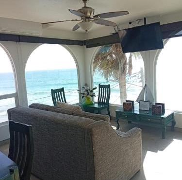 Casa Mar Verde - Oceanfront Penthouse - Pool & Jacuzzi