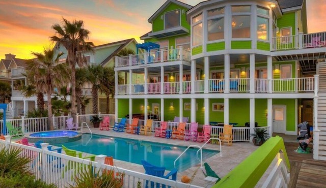 🍹Casa Margarita🍹 ~Oceanfront, 10BD, Private Pool and hot tub, Elevator