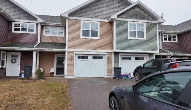 Casa Maria Island Home-Family Friendly: Sleeps up to 9, centrally located.