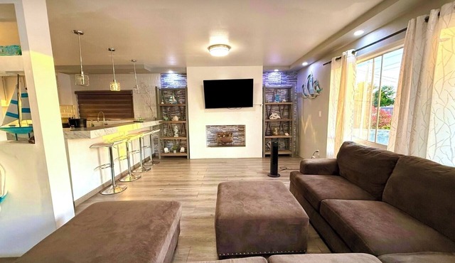 Casa Marina, Large private parking, comfortable and spacious, close to the beach and everything.