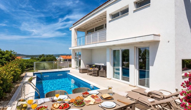 Casa Mariposa by Villas Guide
