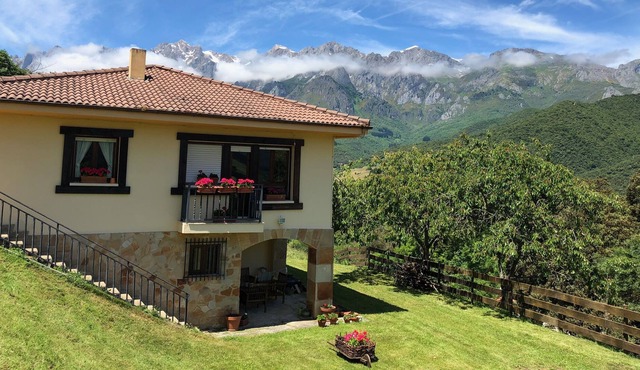 CASA MIESES - POTES -LIEBANA. FINCA MAS 500M2. EXTRAORDINARY VIEWS
